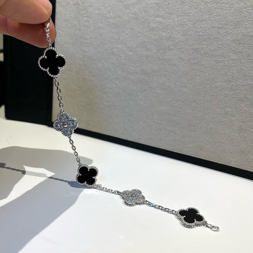 [Star Jewelry] CLOVER 5 MOTIF ONYXS BRACELET COLLECTION