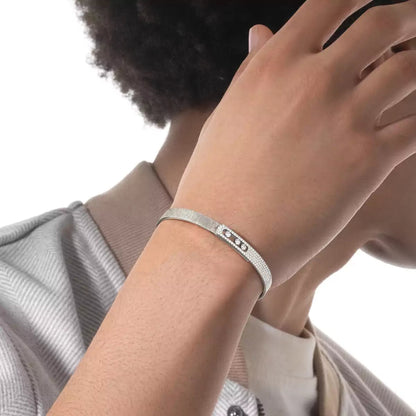 [Stars Jewelry]Move Noa Ciselé half pavé bangle