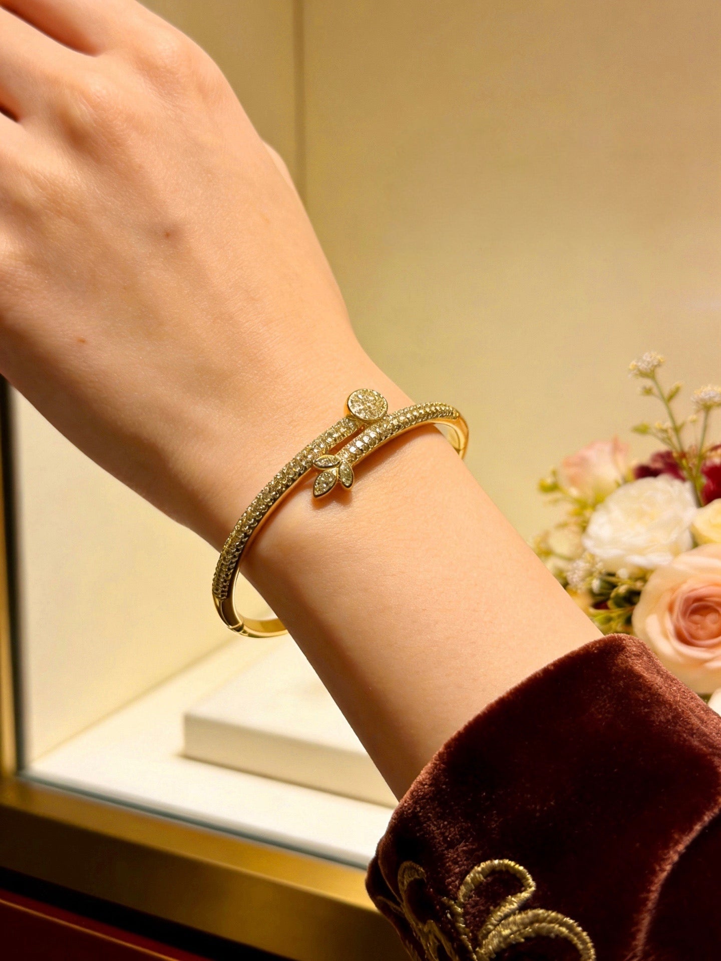 [Star Jewelry] Four-leaf Clover Full Diamond Nail Bangle (Light Luxury Custom Edition)
