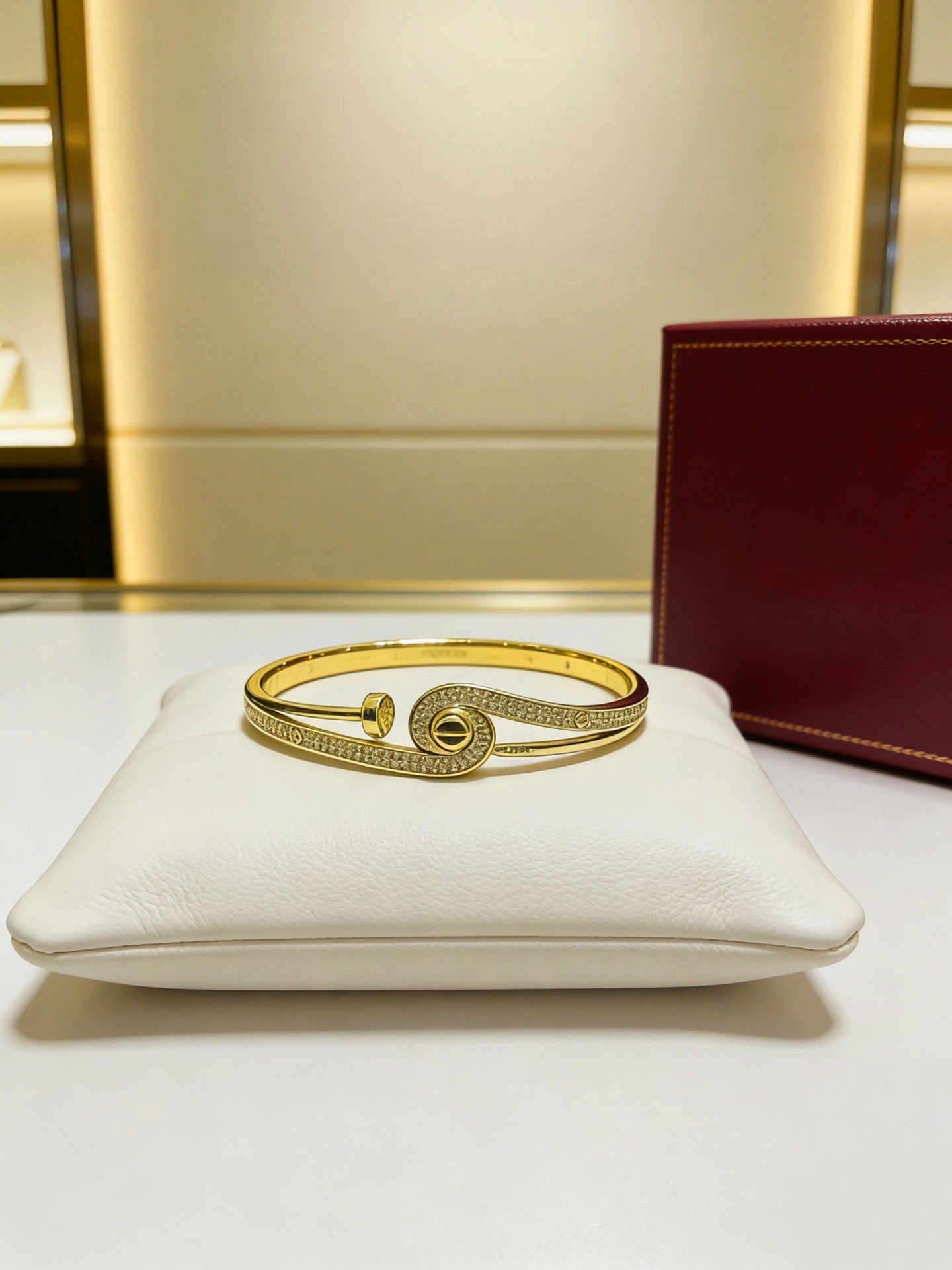 [Star Jewelry] Cartier Juste un Clou Nail Series Spinning Diamond Bracelet