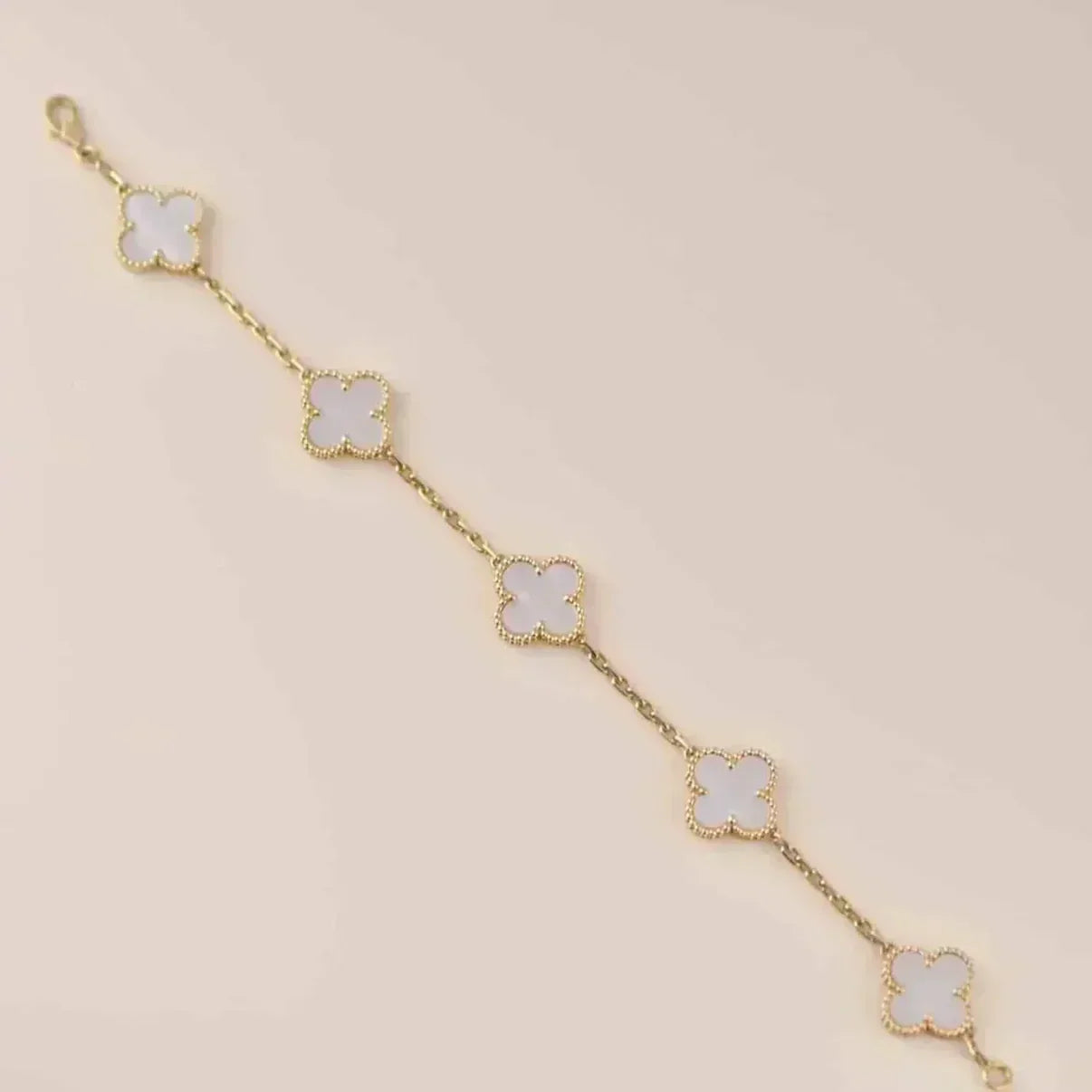 [Star Jewelry]CLOVER WHITE PEARL MOP 5 MOTIF BRACELET COLLECTION