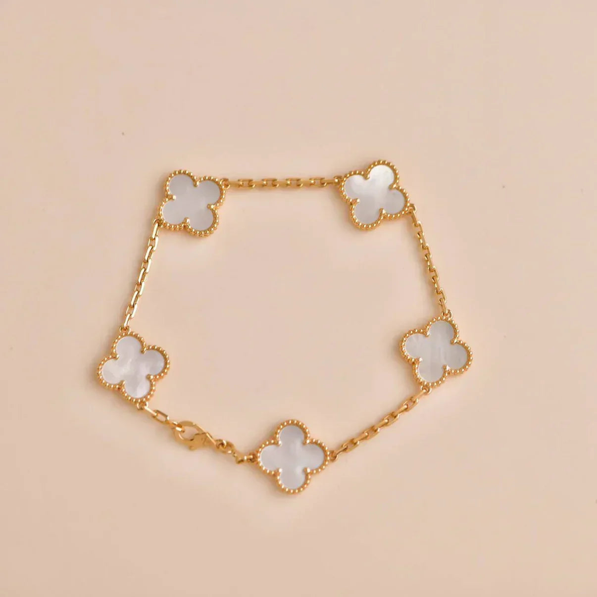 [Star Jewelry]CLOVER WHITE PEARL MOP 5 MOTIF BRACELET COLLECTION