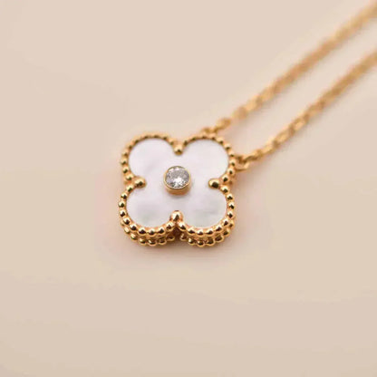 [Star Jewelry]CLOVER 15MM DIAMOND WHITE FRITILLARIA NECKLACE