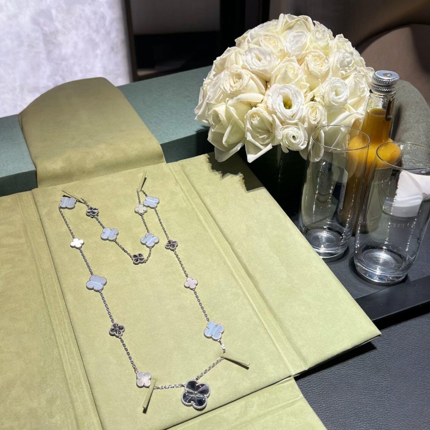 [Star Jewelry]DETACHABLE CLOVER 15(11+4) FLOWER SILVER NECKLACE SET