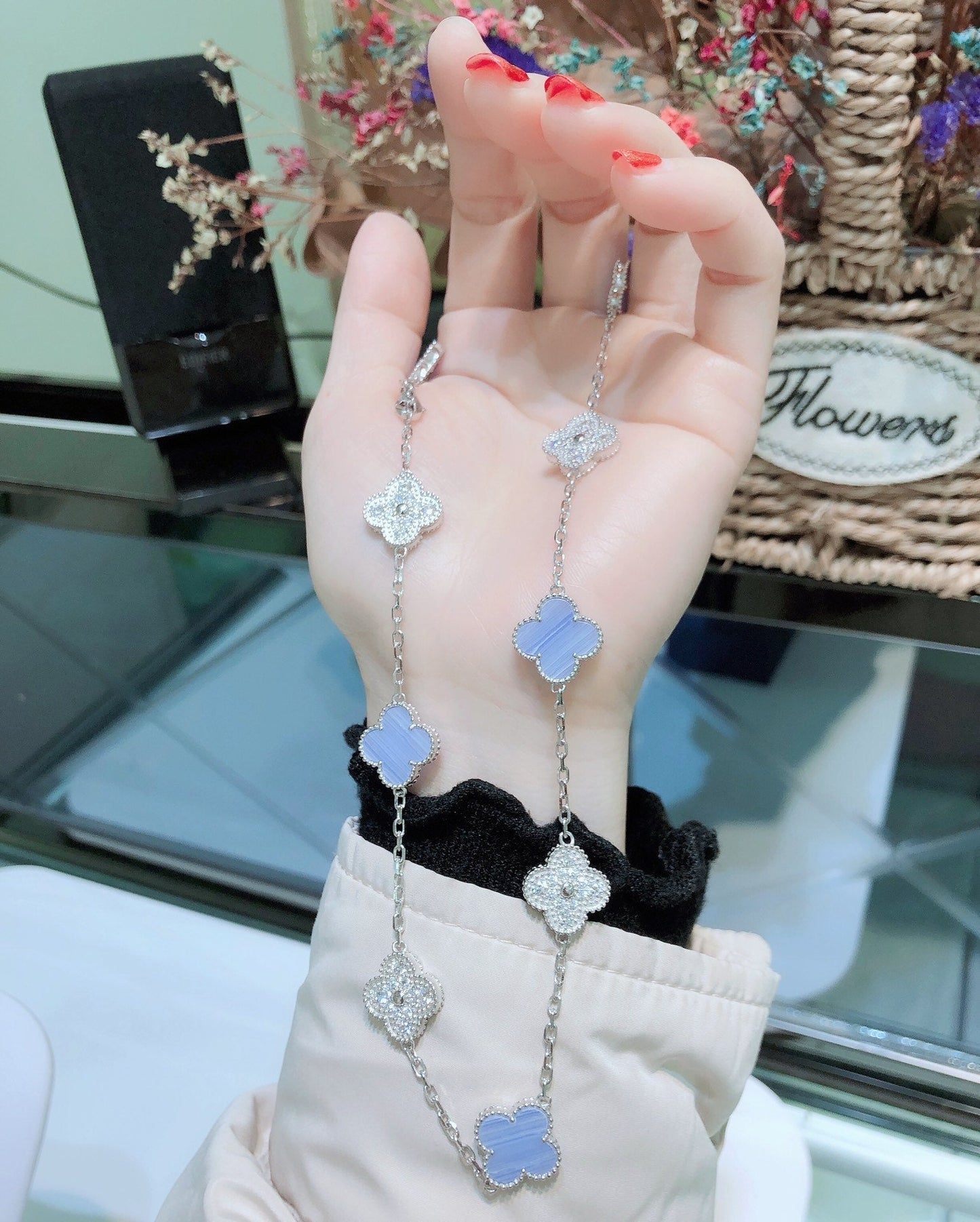[Star Jewelry]CLOVER 10 MOTIFS CHALCEDONY DIAMONDS SILVER NECKLACE