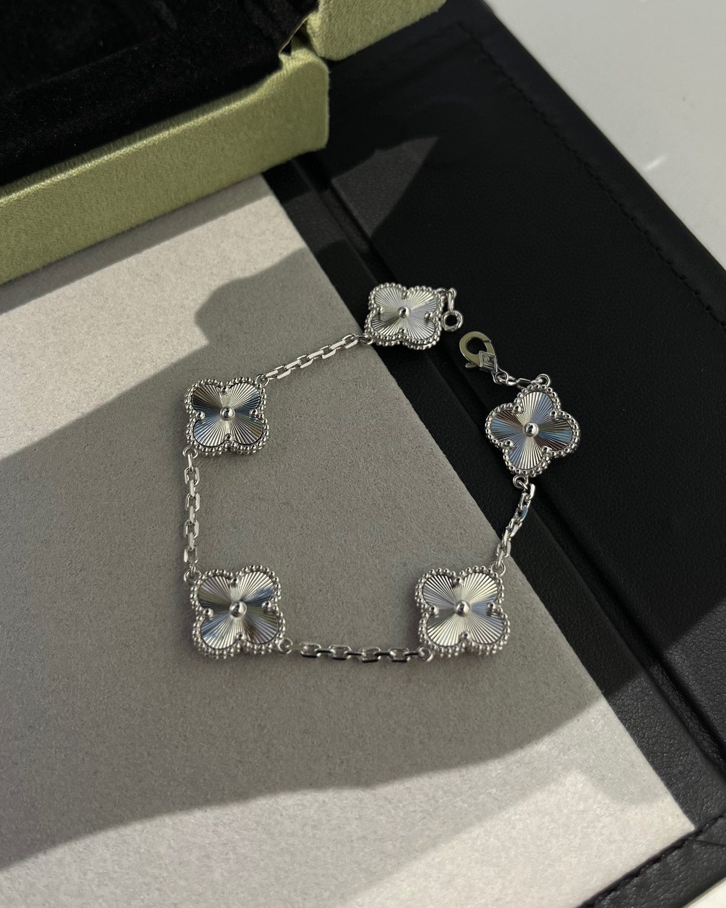 [Star Jewelry] CLOVER 5 MOTIF LASER BRACELET COLLECTION